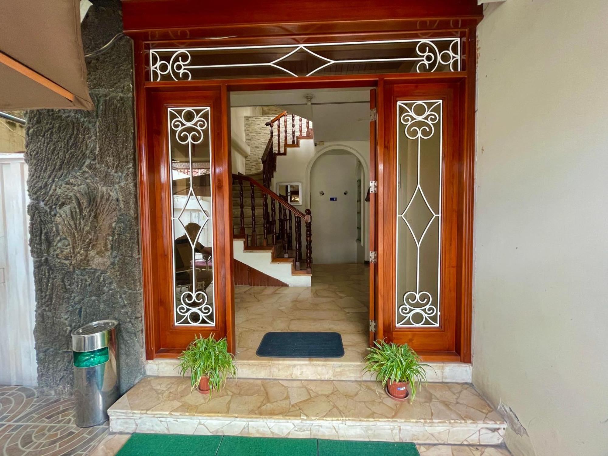 Villa Garza Inn Guayaquil Exterior photo
